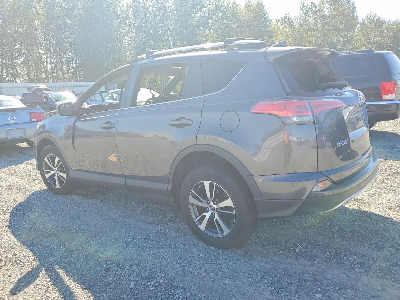 2016 Toyota Rav4 Xle - Фото 2