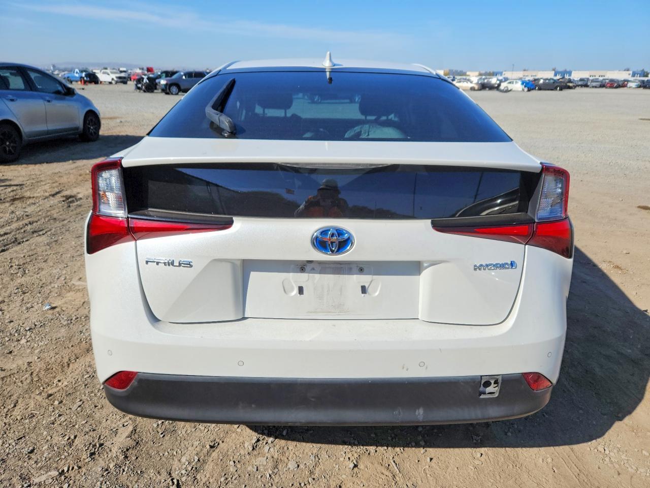 2019 Toyota Prius Le - Фото 6