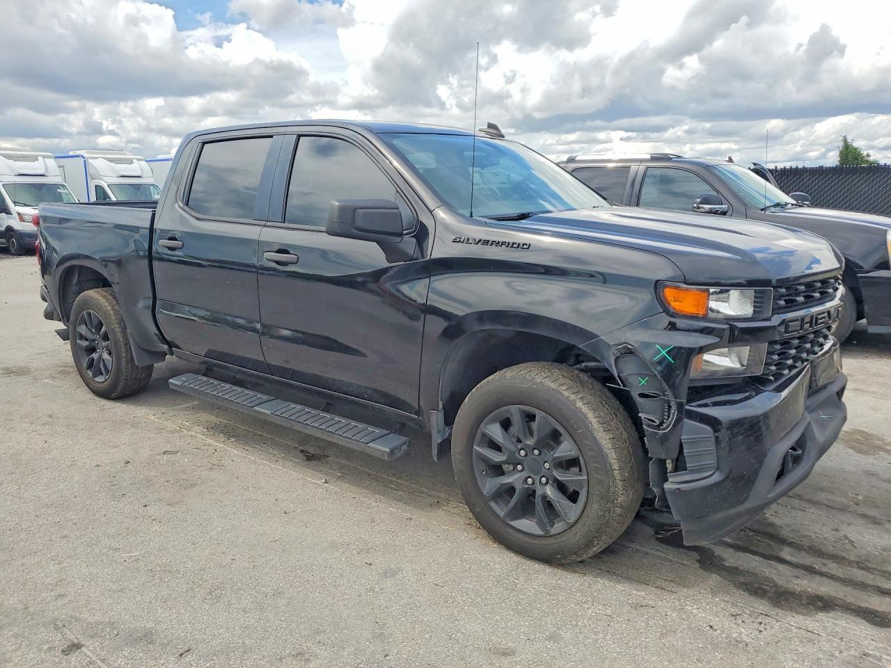 2020 Chevrolet Silverado C1500 Custom - Фото 4