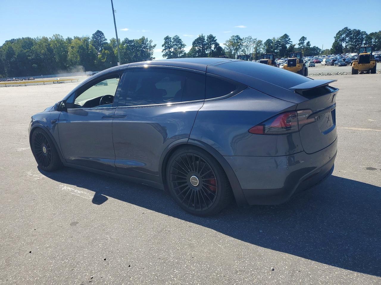 2021 Tesla Model X - Фото 2