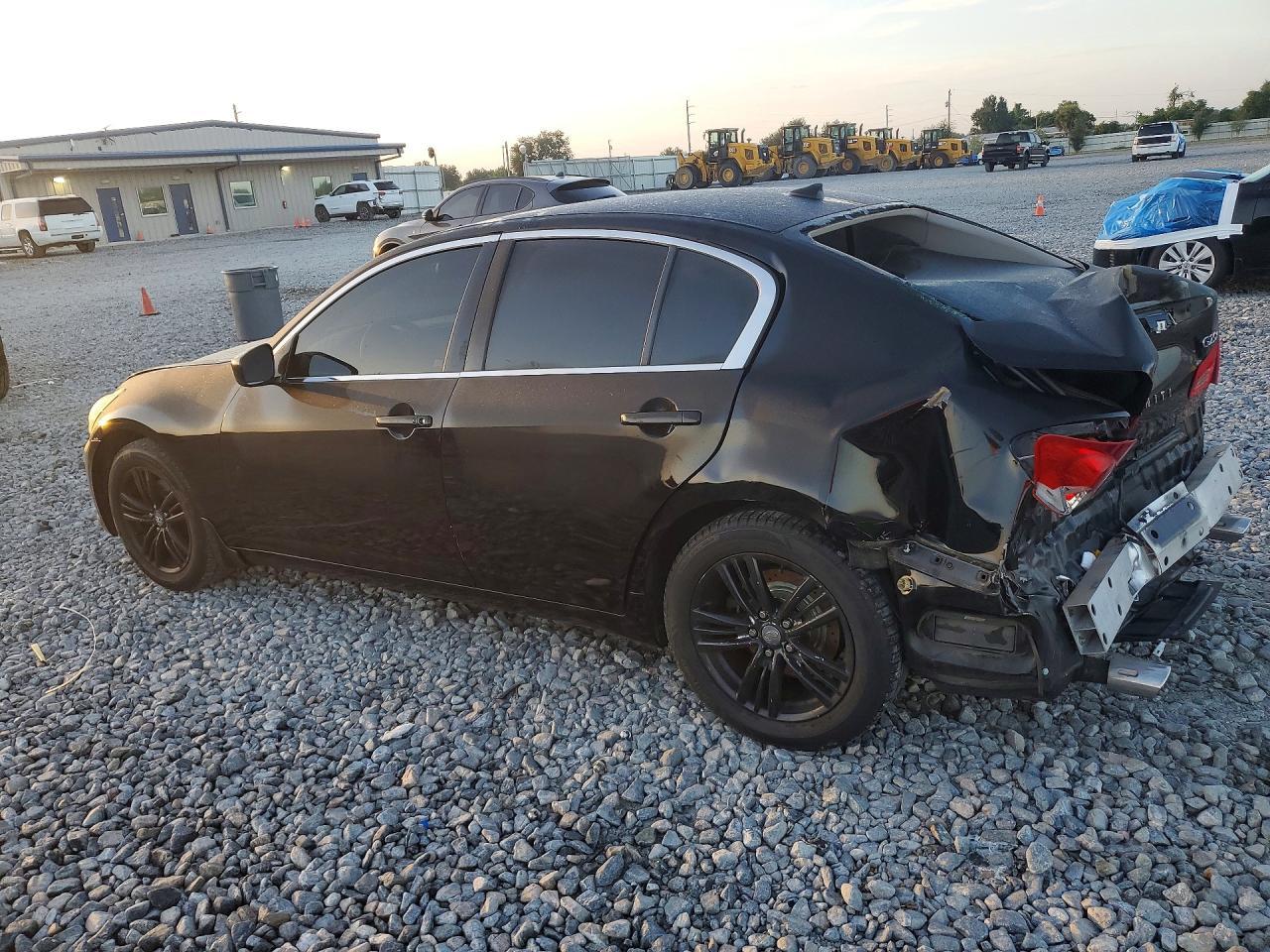 2012 Infiniti G25 Sedan X - Image 2