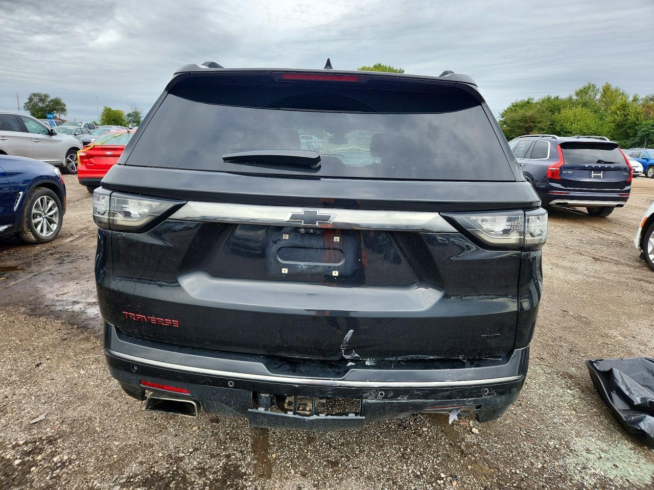 2021 Chevrolet Traverse Premier - Фото 6