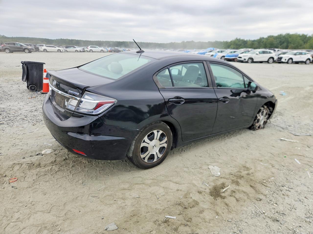 2015 Honda Civic Hybrid - Image 3