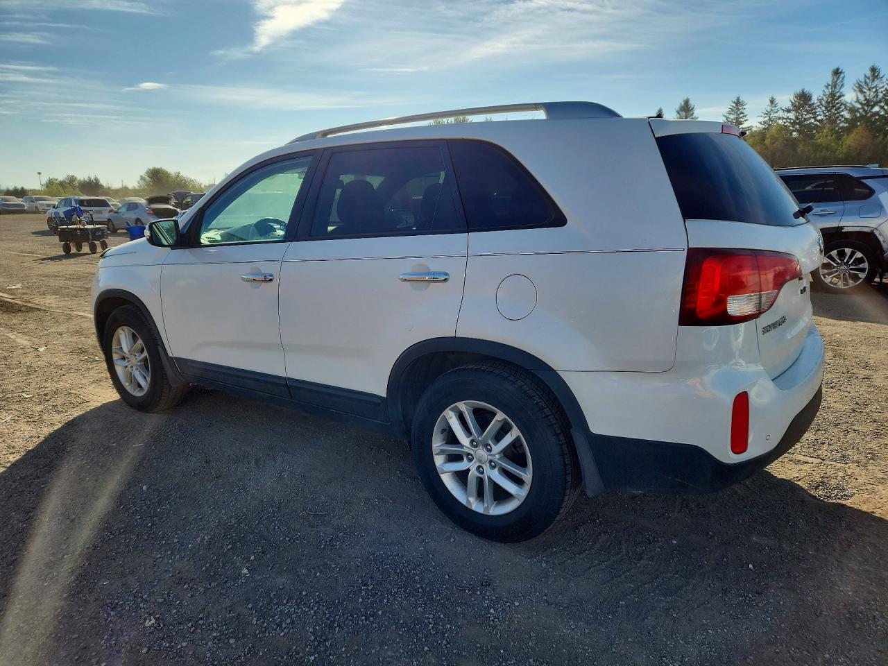 2015 Kia Sorento Lx - Image 2
