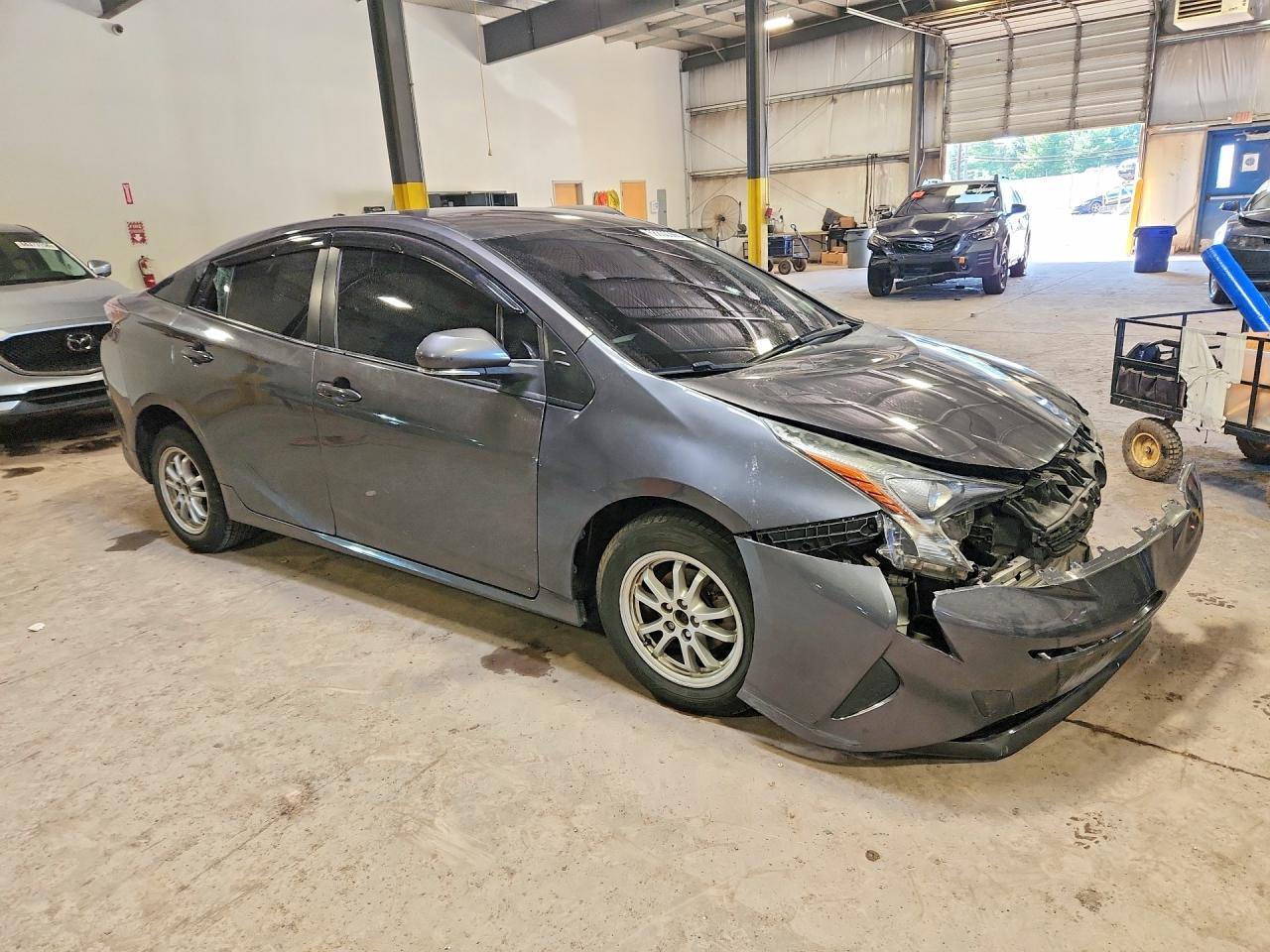 2018 Toyota Prius One - Image 4