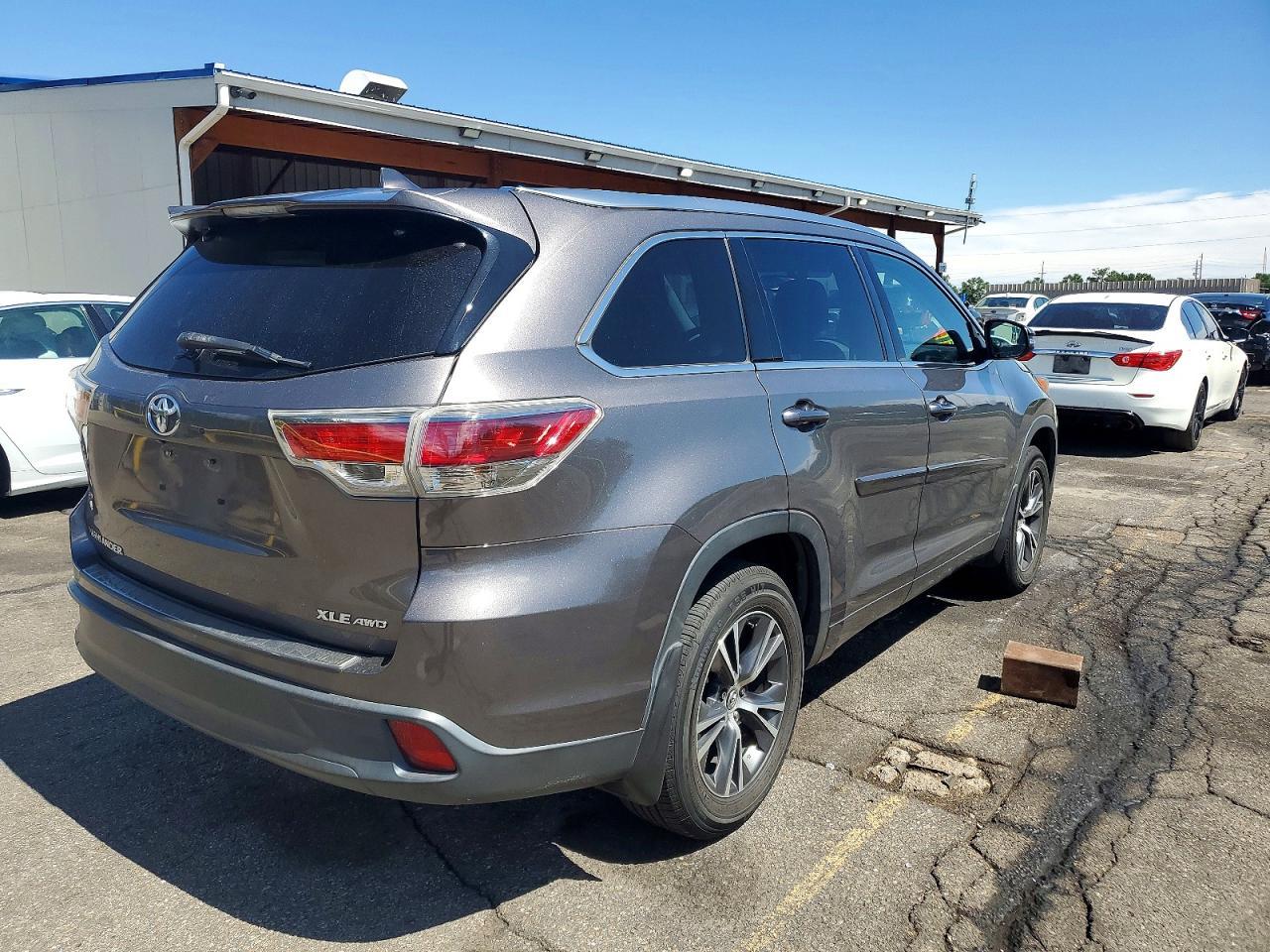 2016 Toyota Highlander Xle - Фото 4