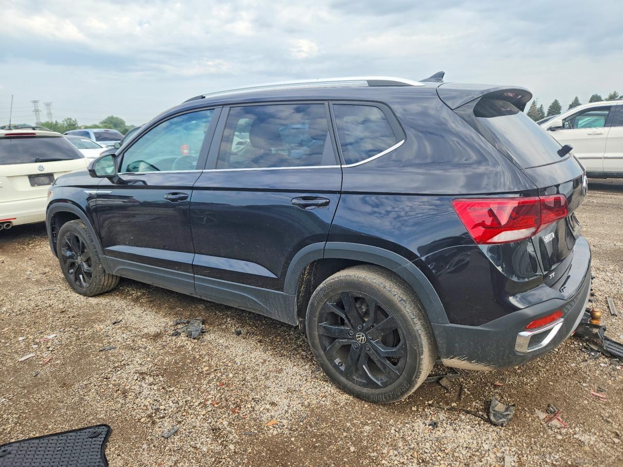 2022 Volkswagen Taos S - Фото 2