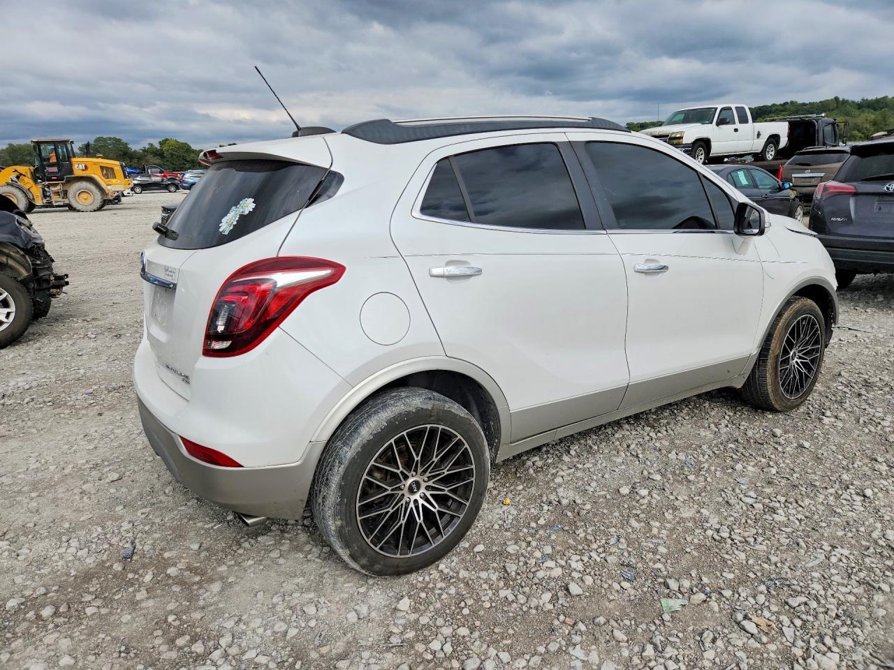 2017 Buick Encore Essence - Фото 3
