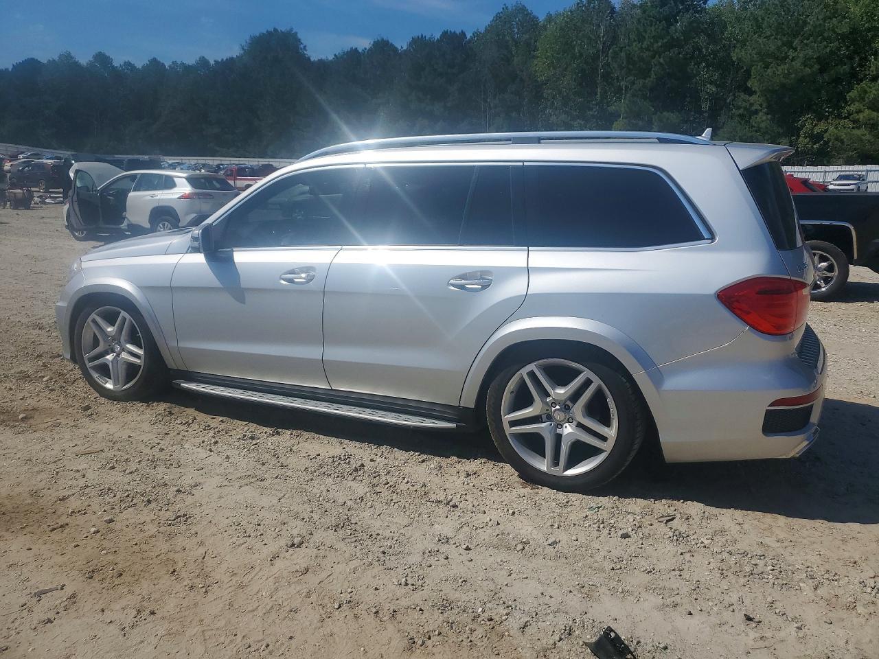 2016 Mercedes-Benz Gl 550 4Matic - Image 2