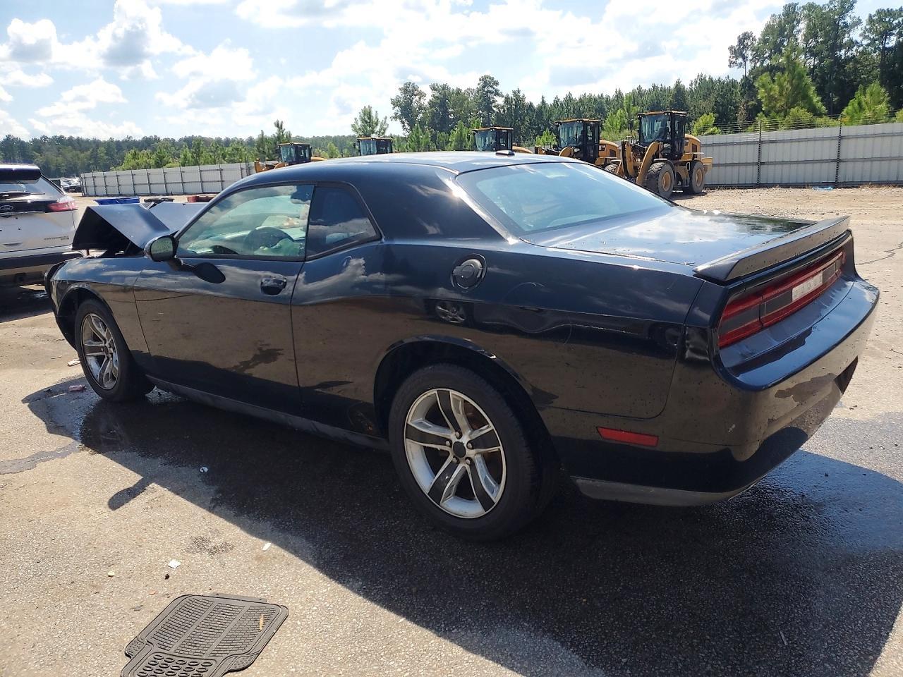 2012 Dodge Challenger Sxt - Image 2