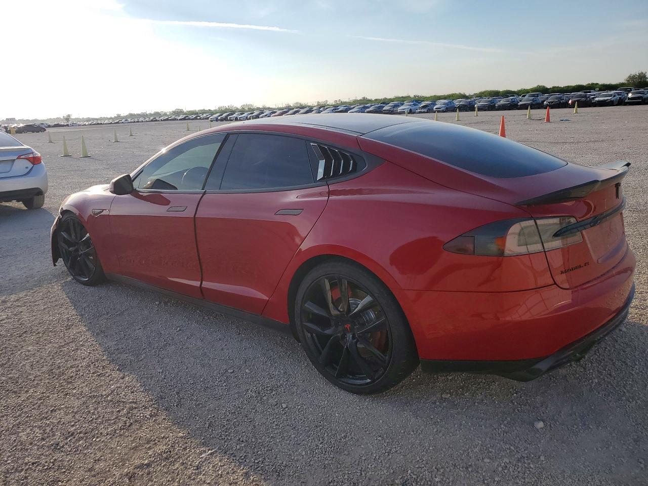 2013 Tesla Model S - Image 2