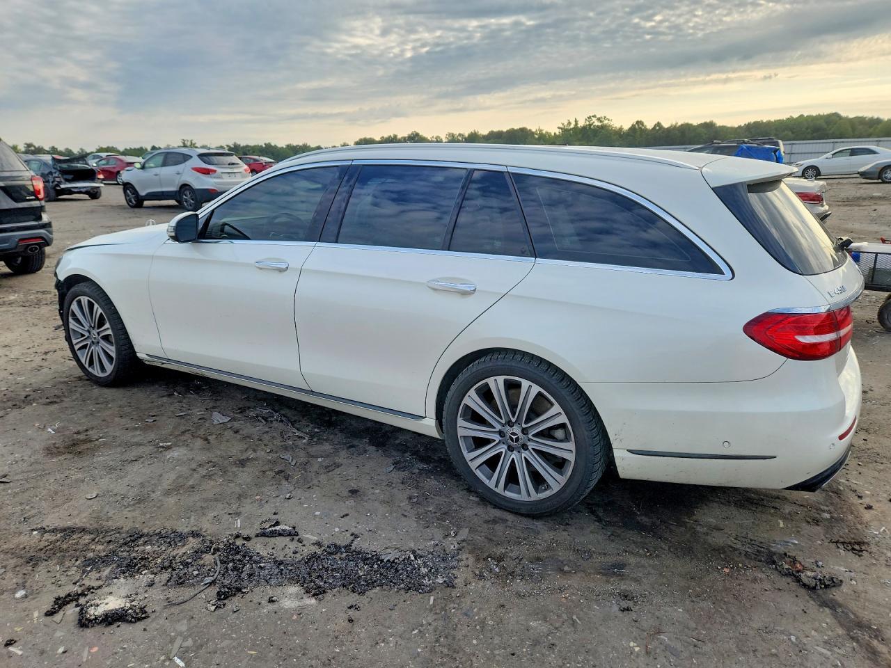 2019 Mercedes-Benz E 450 4Matic - Image 2