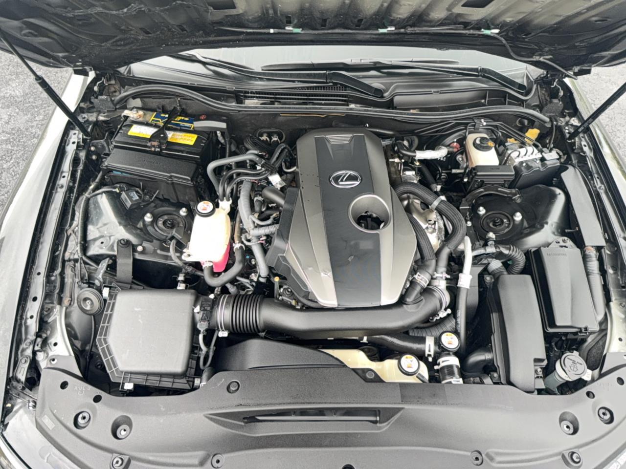2022 Lexus Is 300 - Image 7