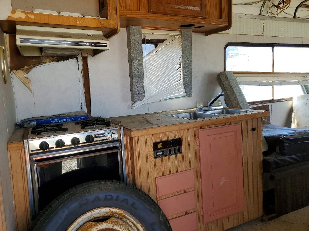 1985 Ford E350 Rv - Image 6