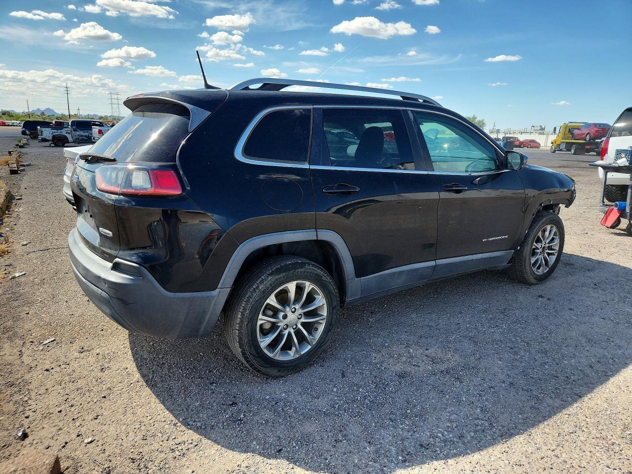 2019 Jeep Cherokee Latitude Plus - Фото 3