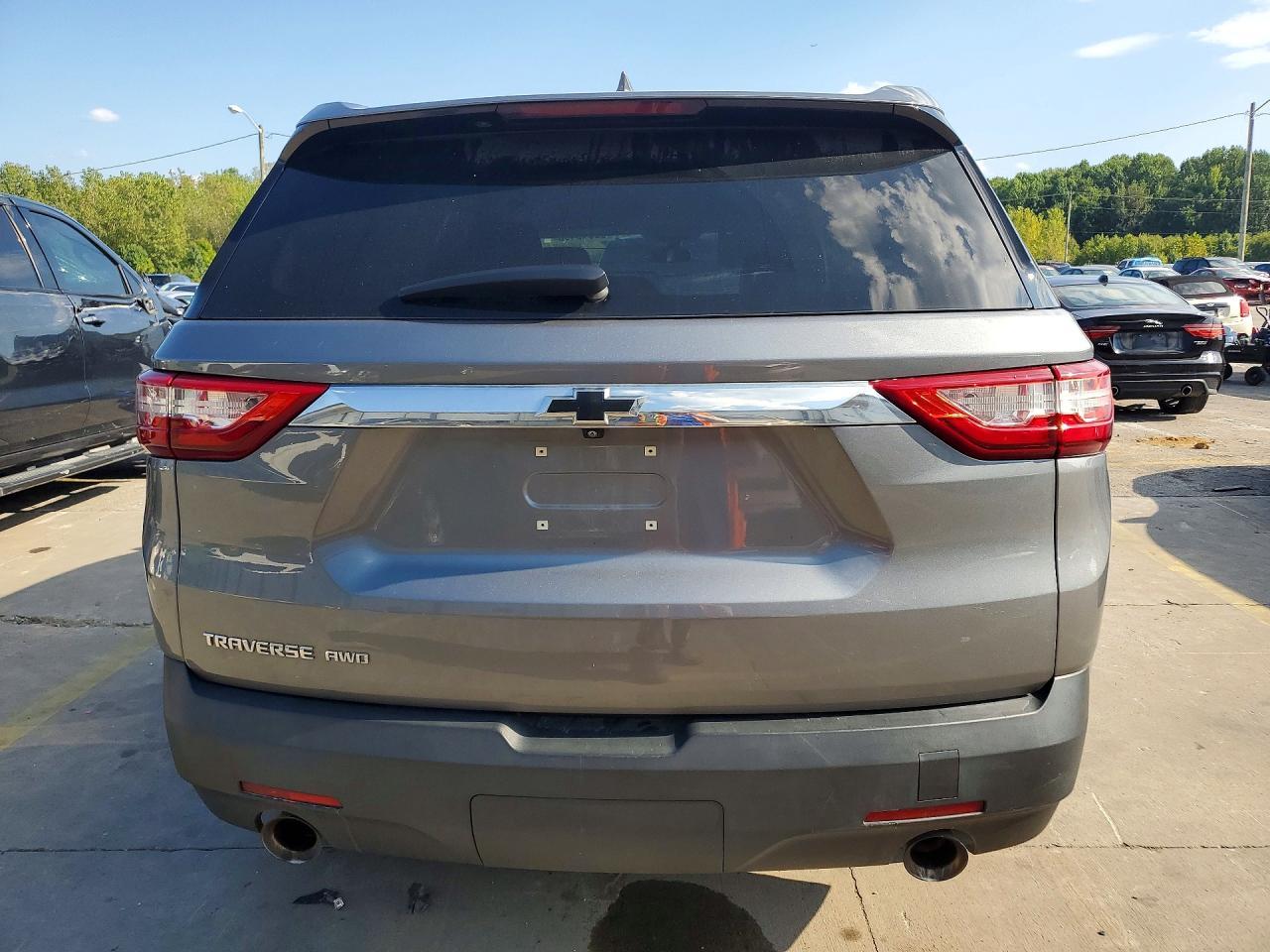 2021 Chevrolet Traverse Ls - Фото 6