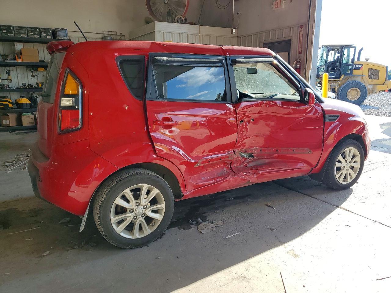 2011 Kia Soul + - Image 3