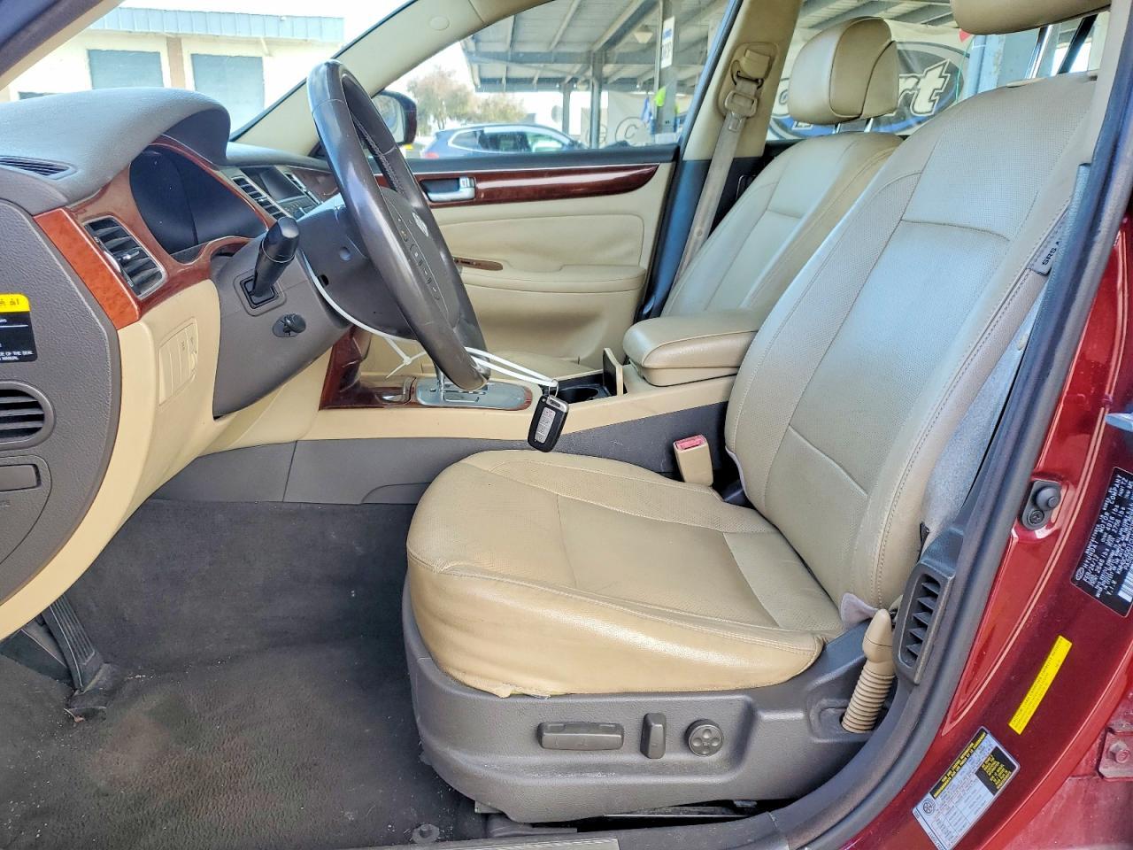 2012 Hyundai Genesis 3.8L - Фото 7