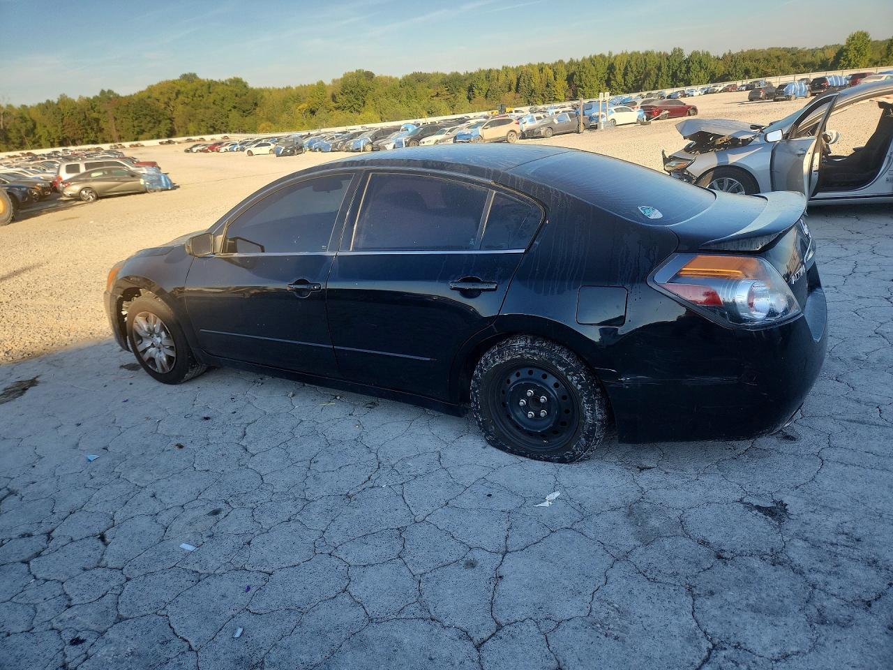 2011 Nissan Altima 2.5 - Image 2