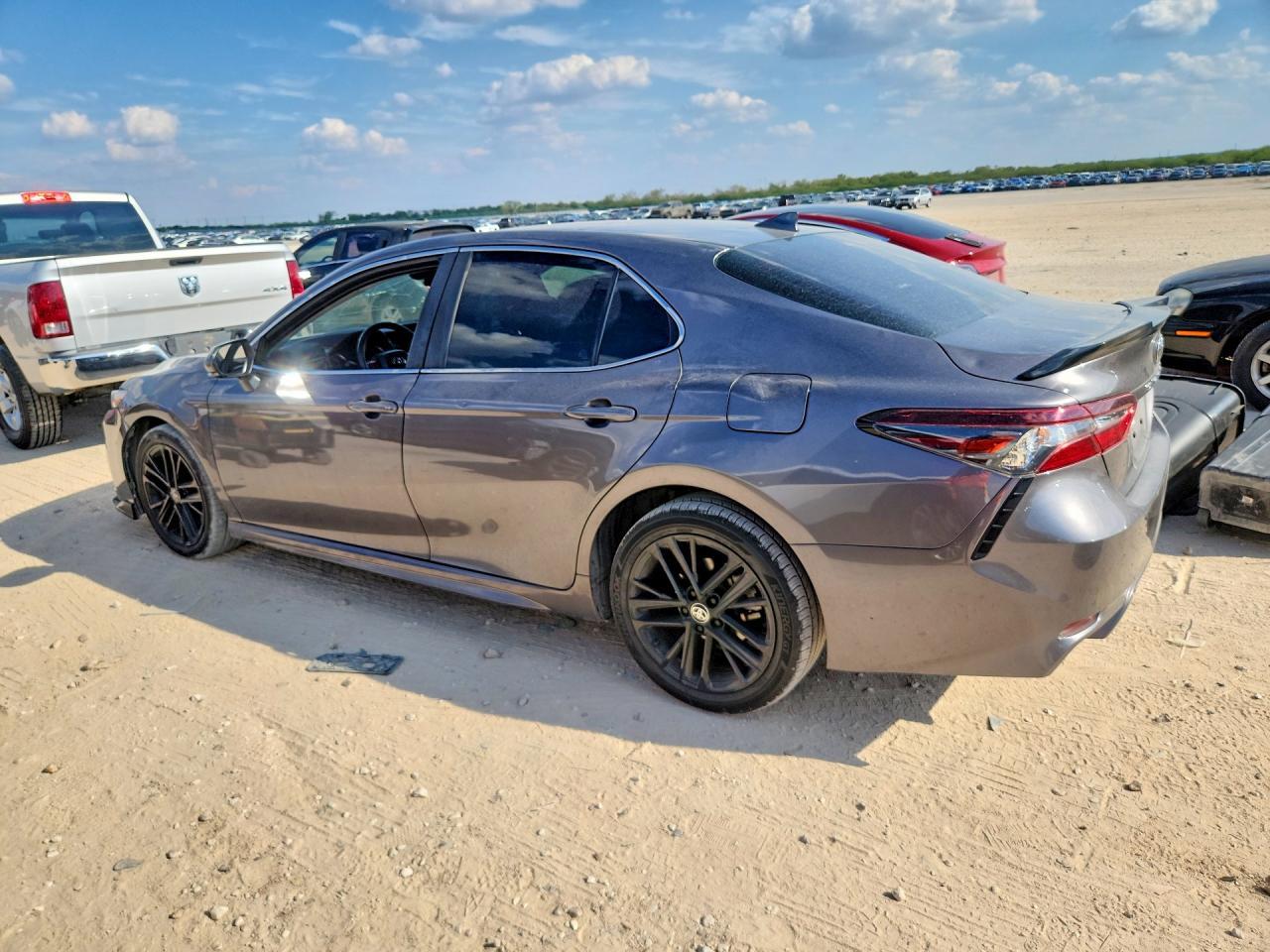 2022 Toyota Camry Se - Image 2