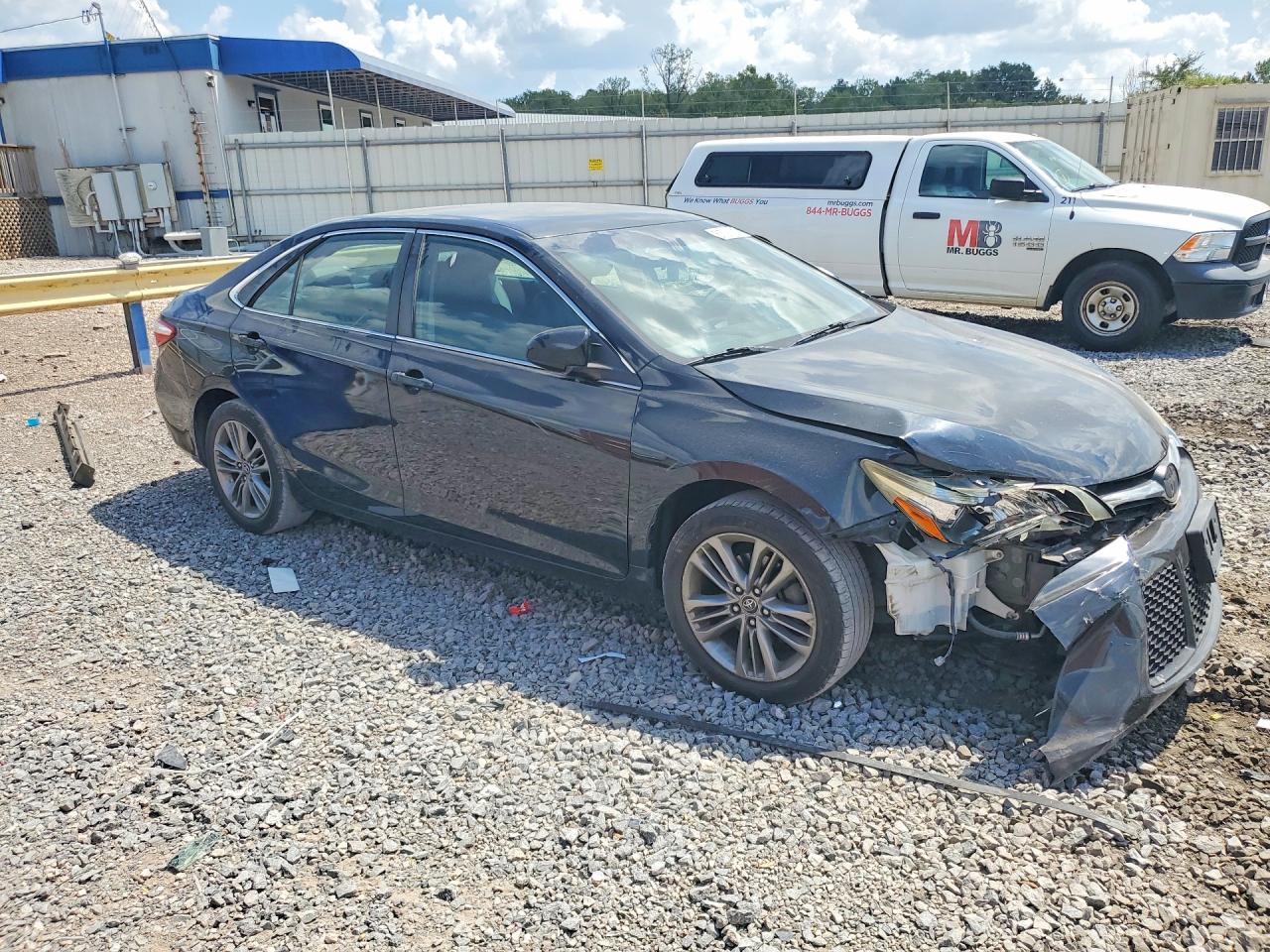 2015 Toyota Camry Se - Фото 4