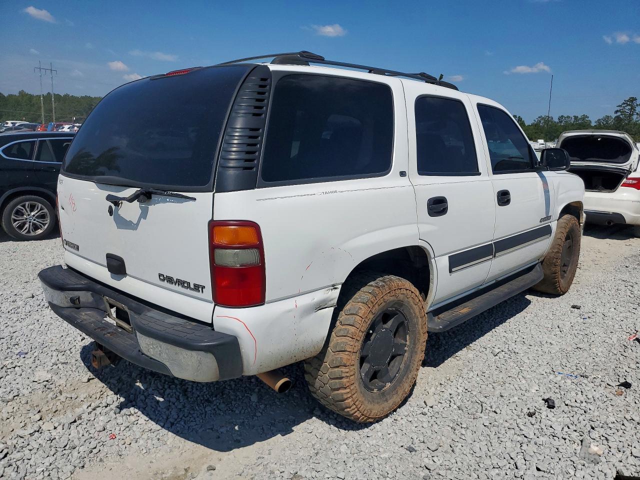 2002 Chevrolet Tahoe C1500 - Image 3