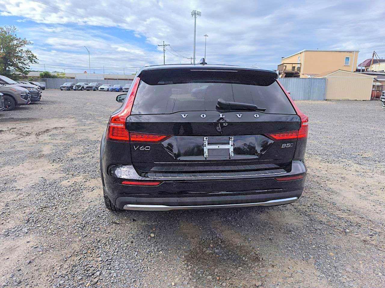 2026 Volvo V60 Cross Country Plus - Image 6