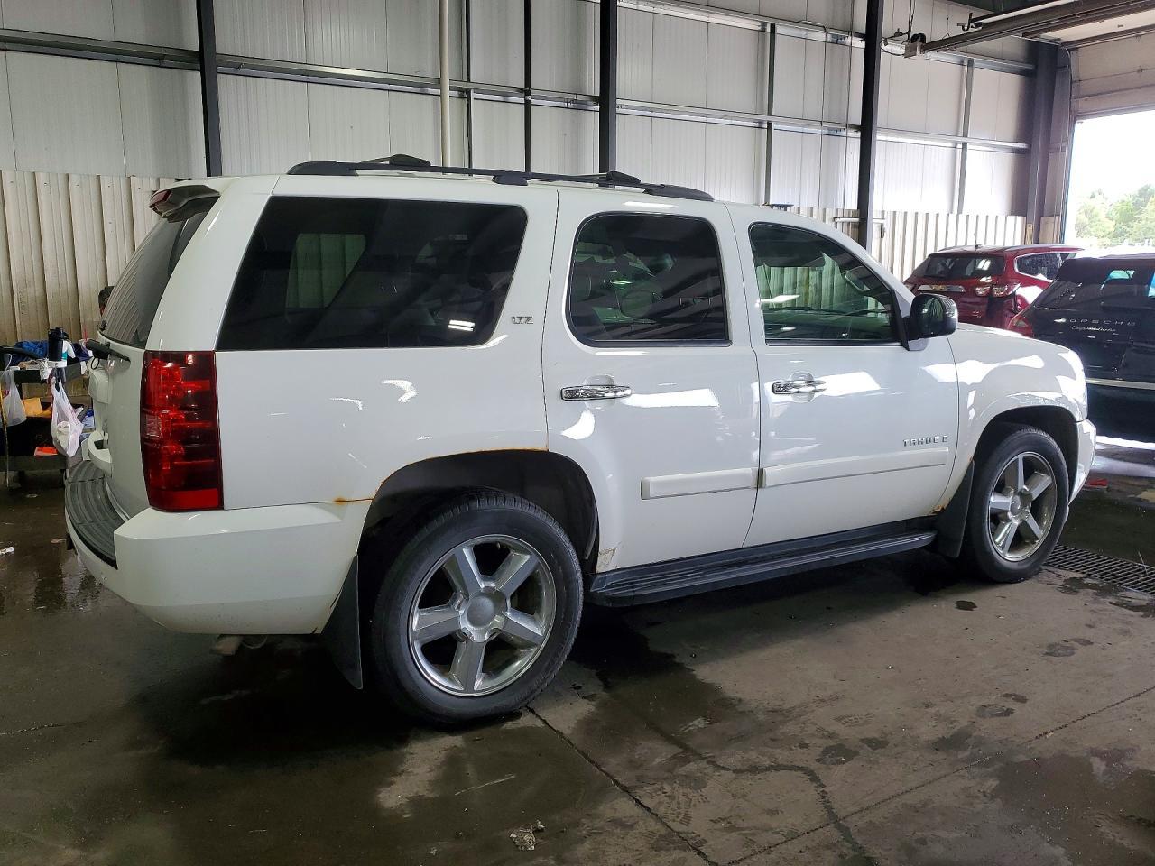 2007 Chevrolet Tahoe K1500 - Image 3