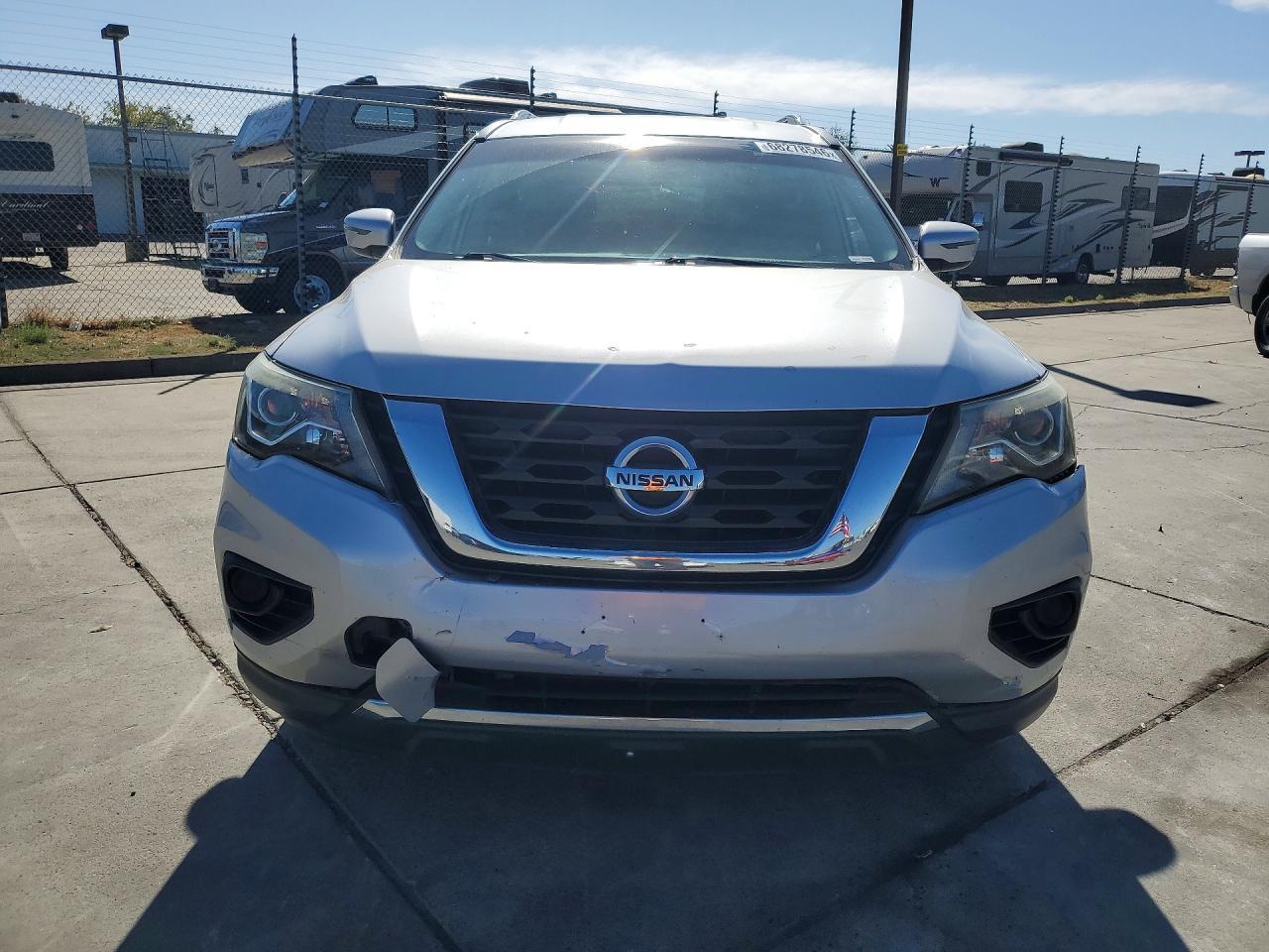 2018 Nissan Pathfinder S - Фото 5