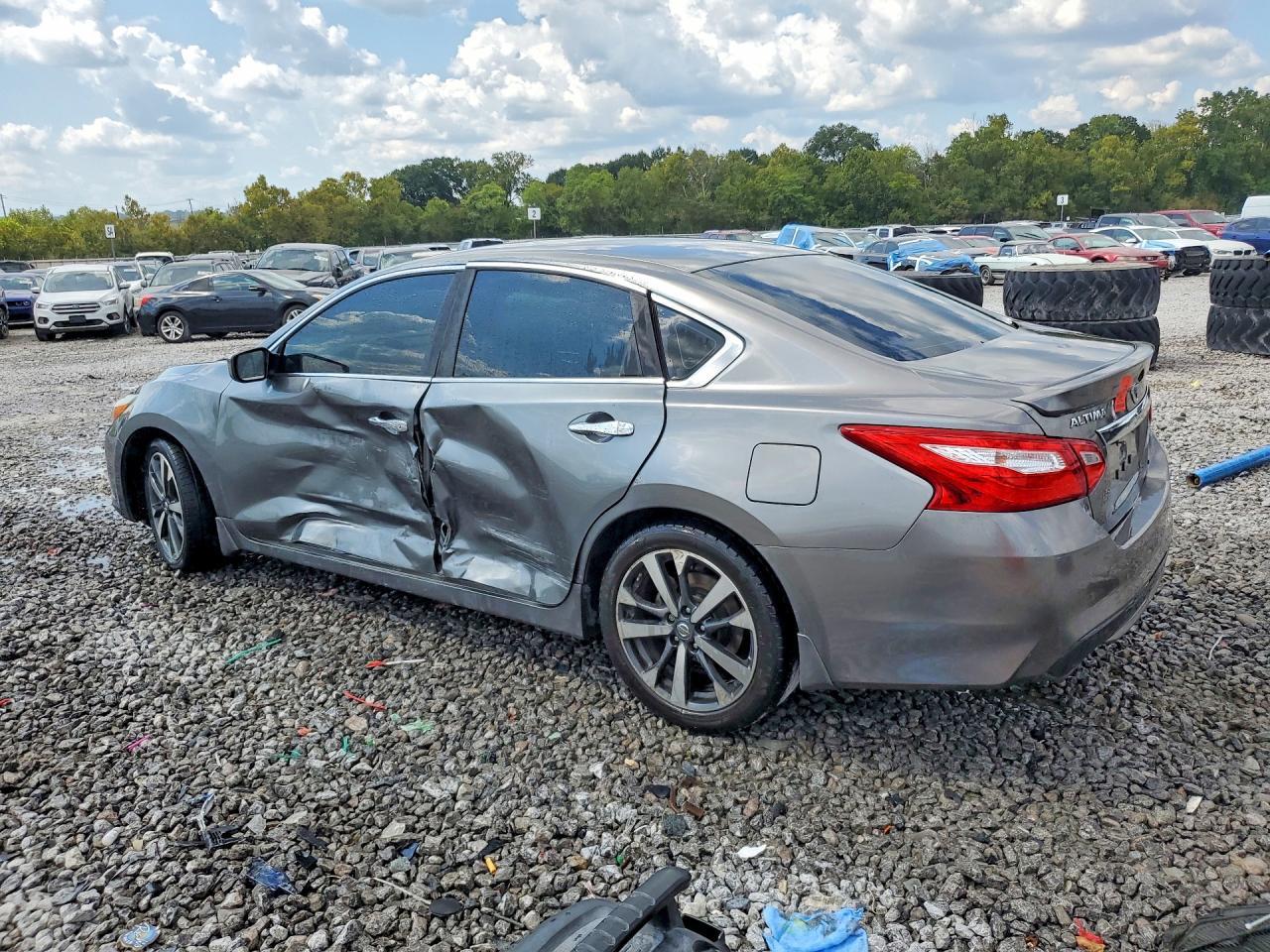 2016 Nissan Altima 2.5 Sr - Фото 2
