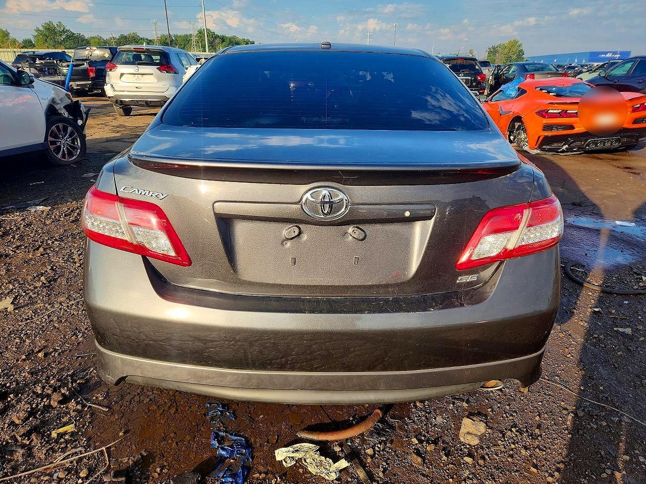 2011 Toyota Camry Se - Фото 6