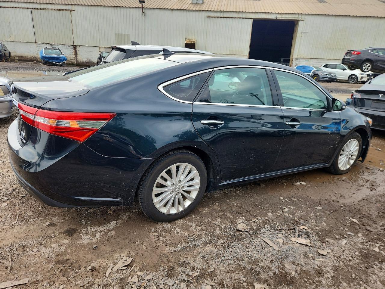 2015 Toyota Avalon Hybrid Limited - Фото 3