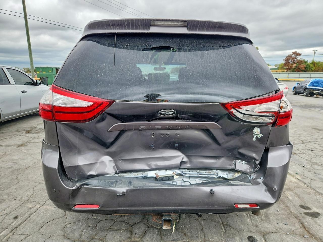 2016 Toyota Sienna Xle 7-Passenger - Фото 6