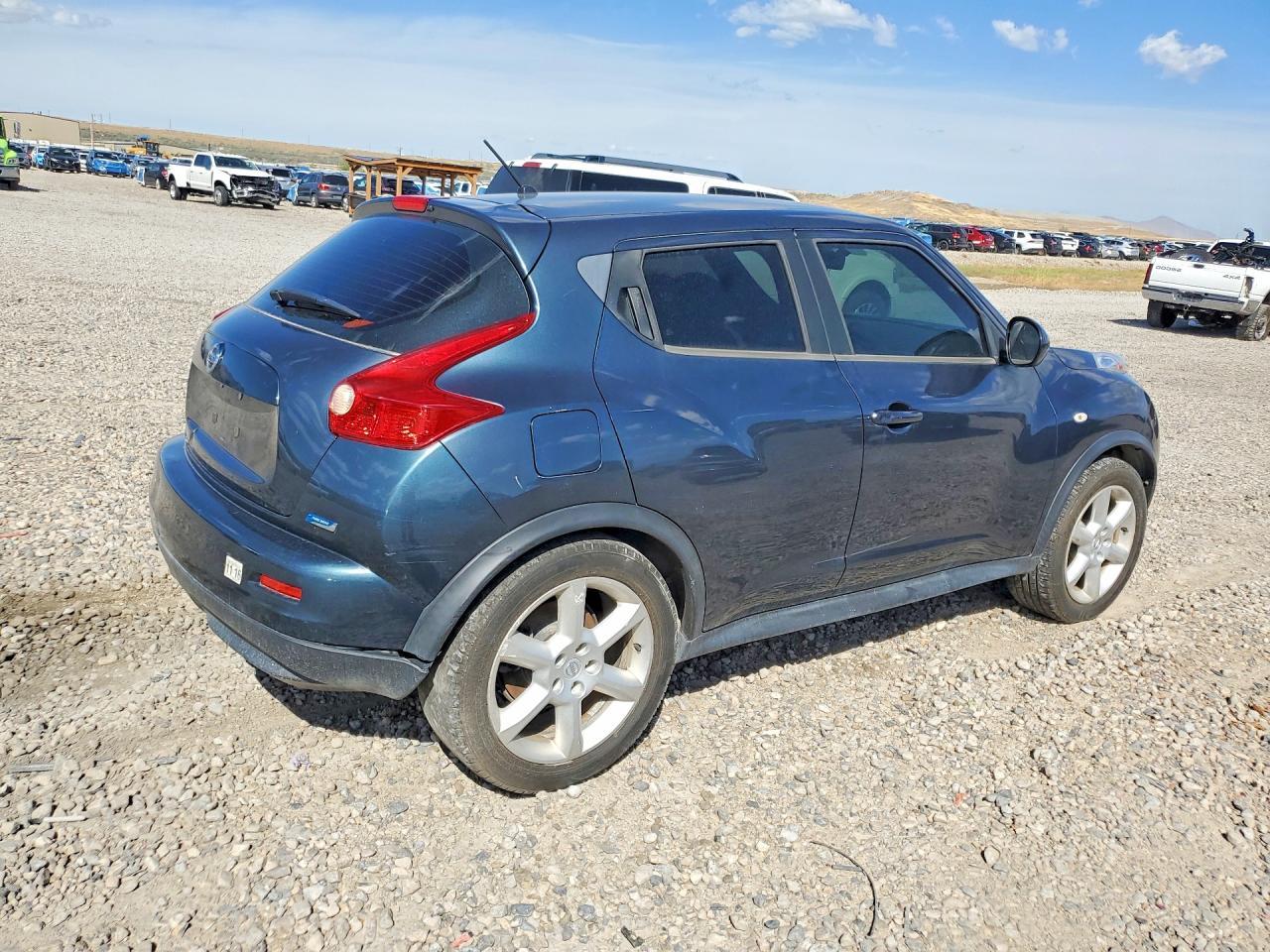 2014 Nissan Juke S - Image 3