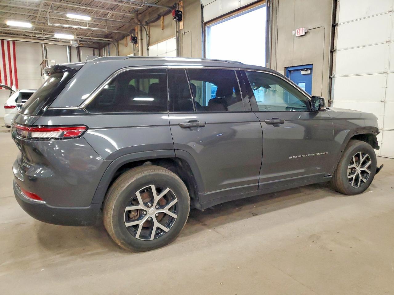 2023 Jeep Grand Cherokee Limited - Фото 3