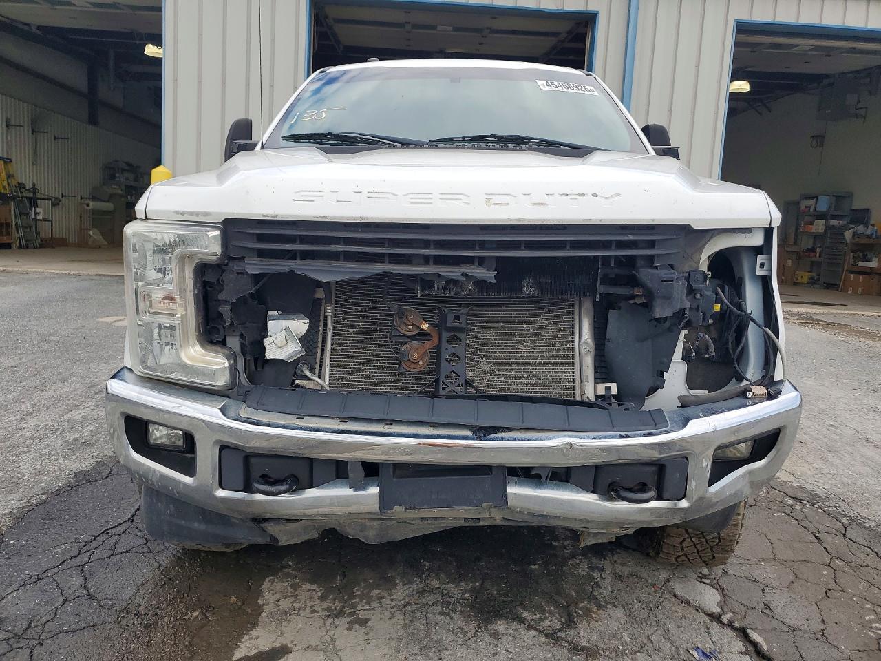 2017 Ford F250 Super Duty - Фото 5