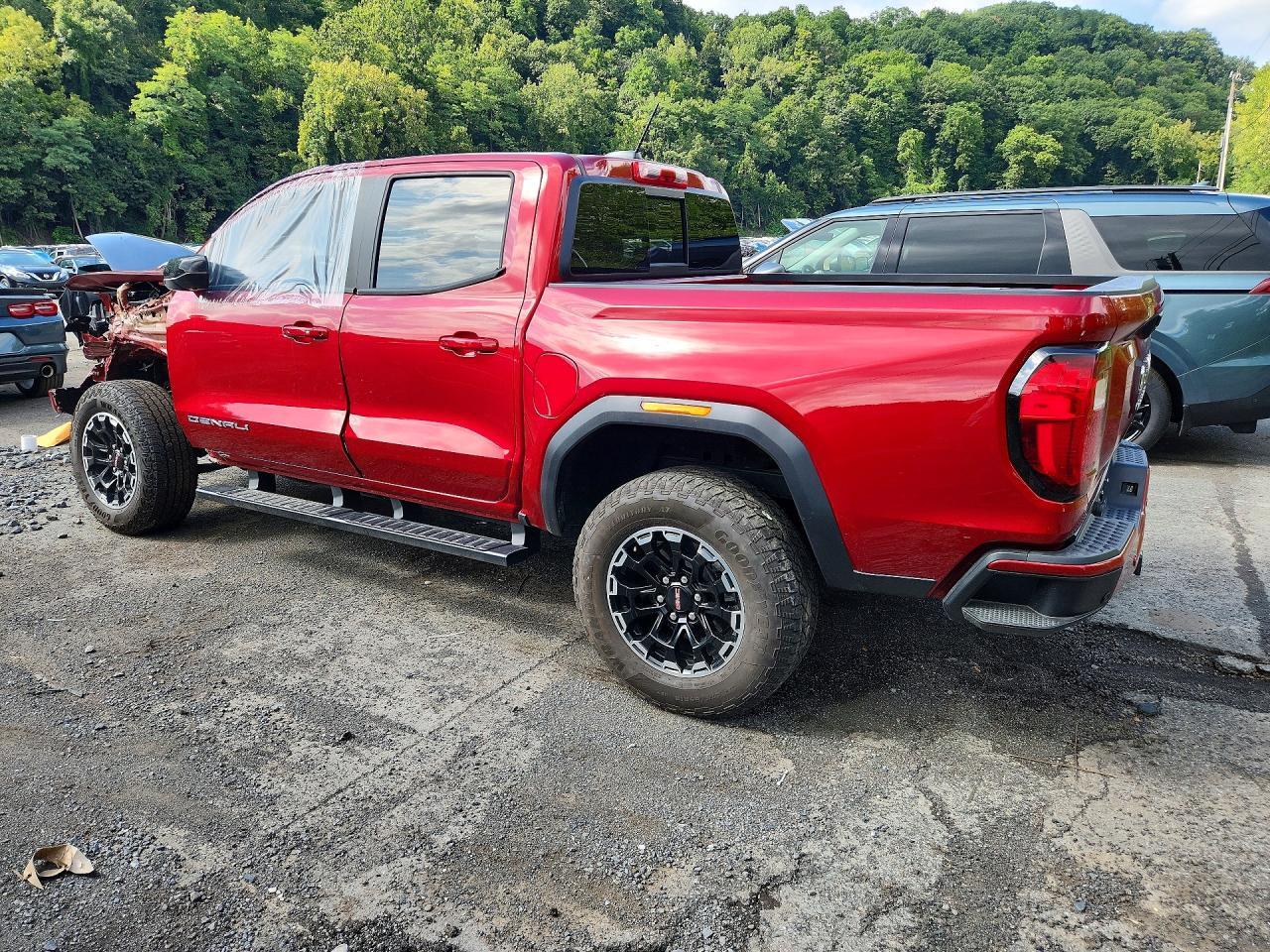 2026 GMC Canyon At4 - Image 2
