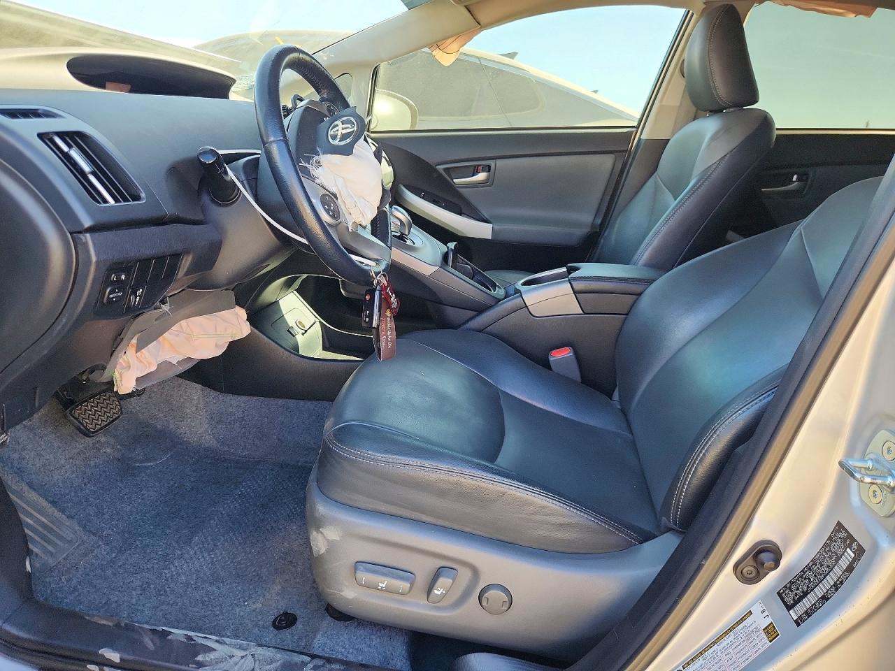 2015 Toyota Prius Four - Image 7