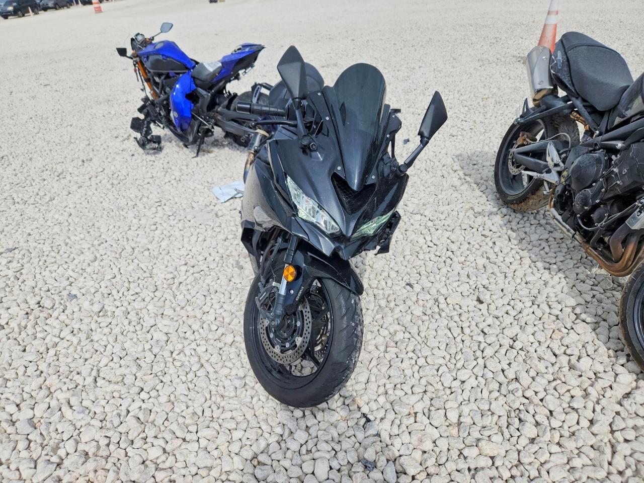 2024 Kawasaki Zx400 S - Image 2