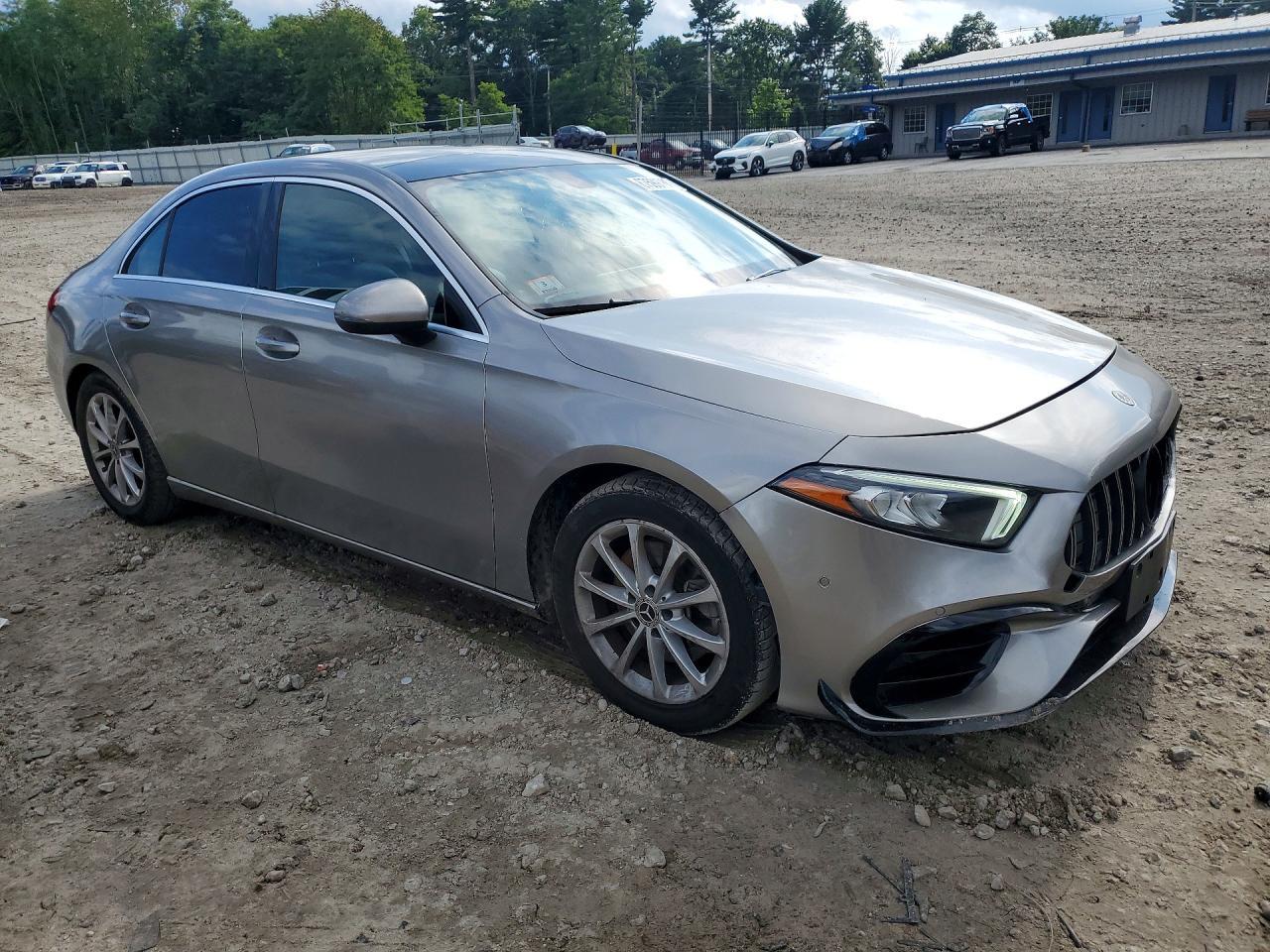 2021 Mercedes-Benz A 220 4Matic - Фото 4