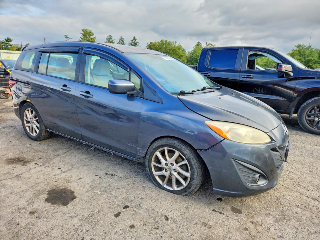 2012 Mazda 5 - Image 4