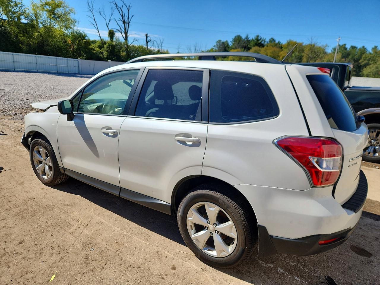 2015 Subaru Forester 2.5I - Фото 2