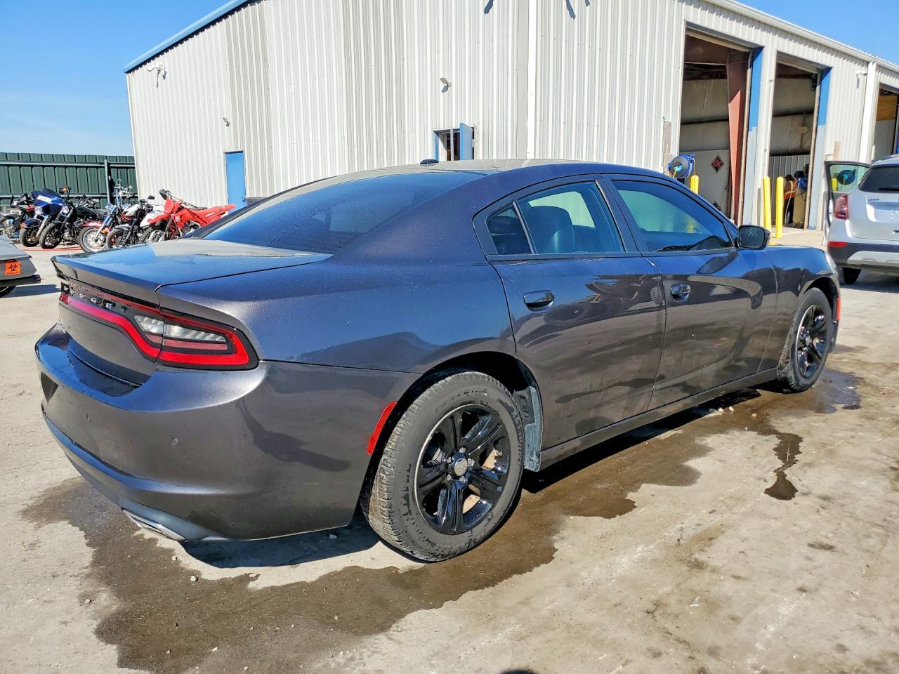 2021 Dodge Charger Sxt - Фото 3