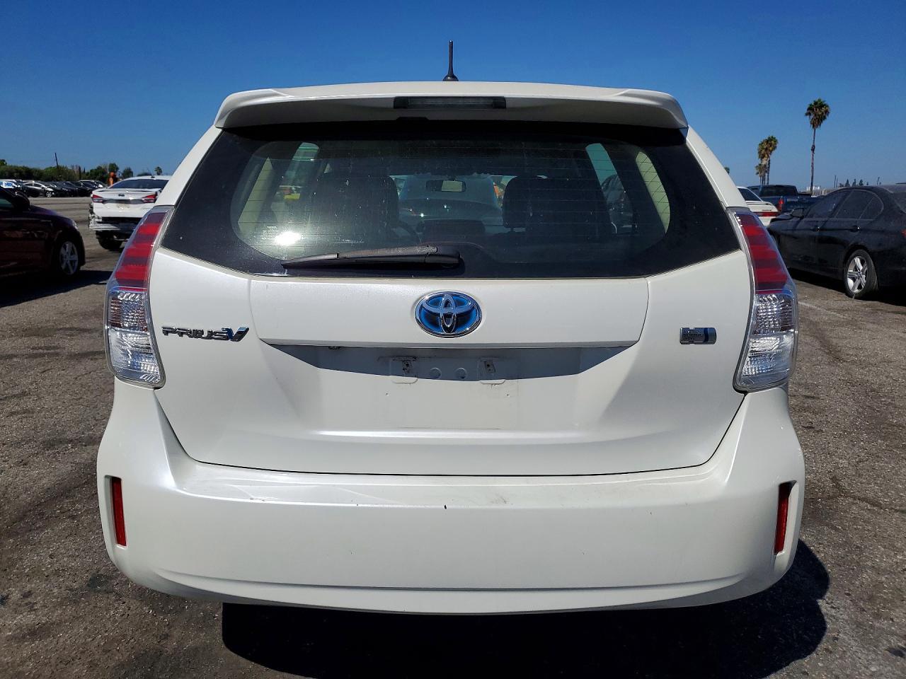 2015 Toyota Prius V Two - Фото 6