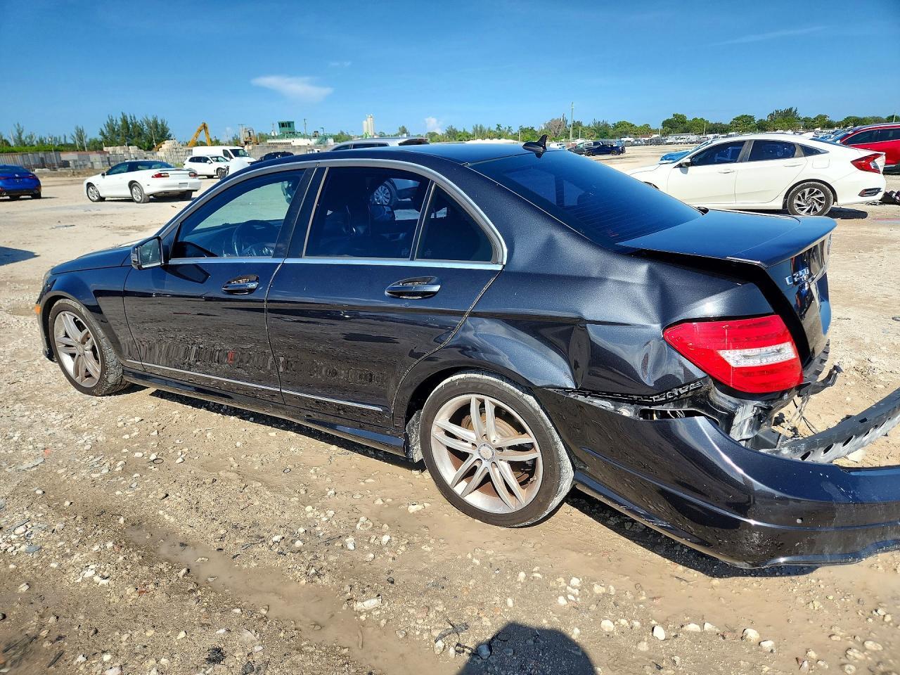 2013 Mercedes-Benz C 250 - Фото 2