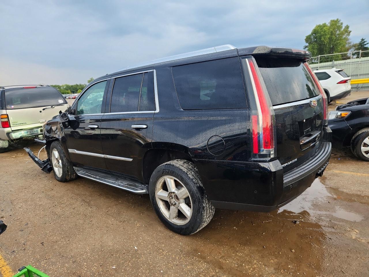 2017 Cadillac Escalade Premium Luxury - Фото 2