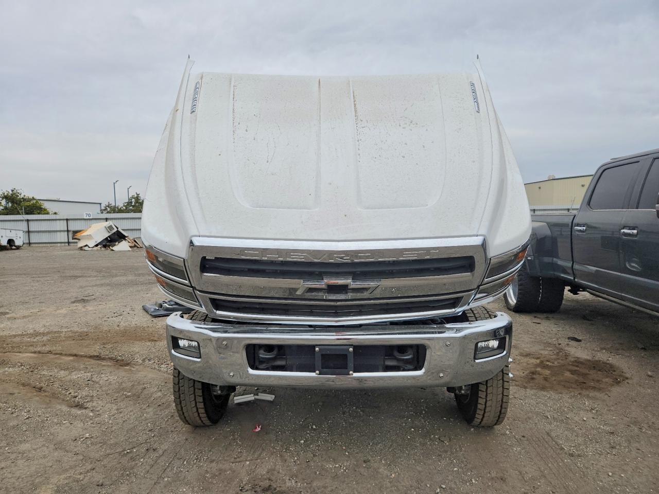 2024 Chevrolet Silverado Medium Duty - Фото 5