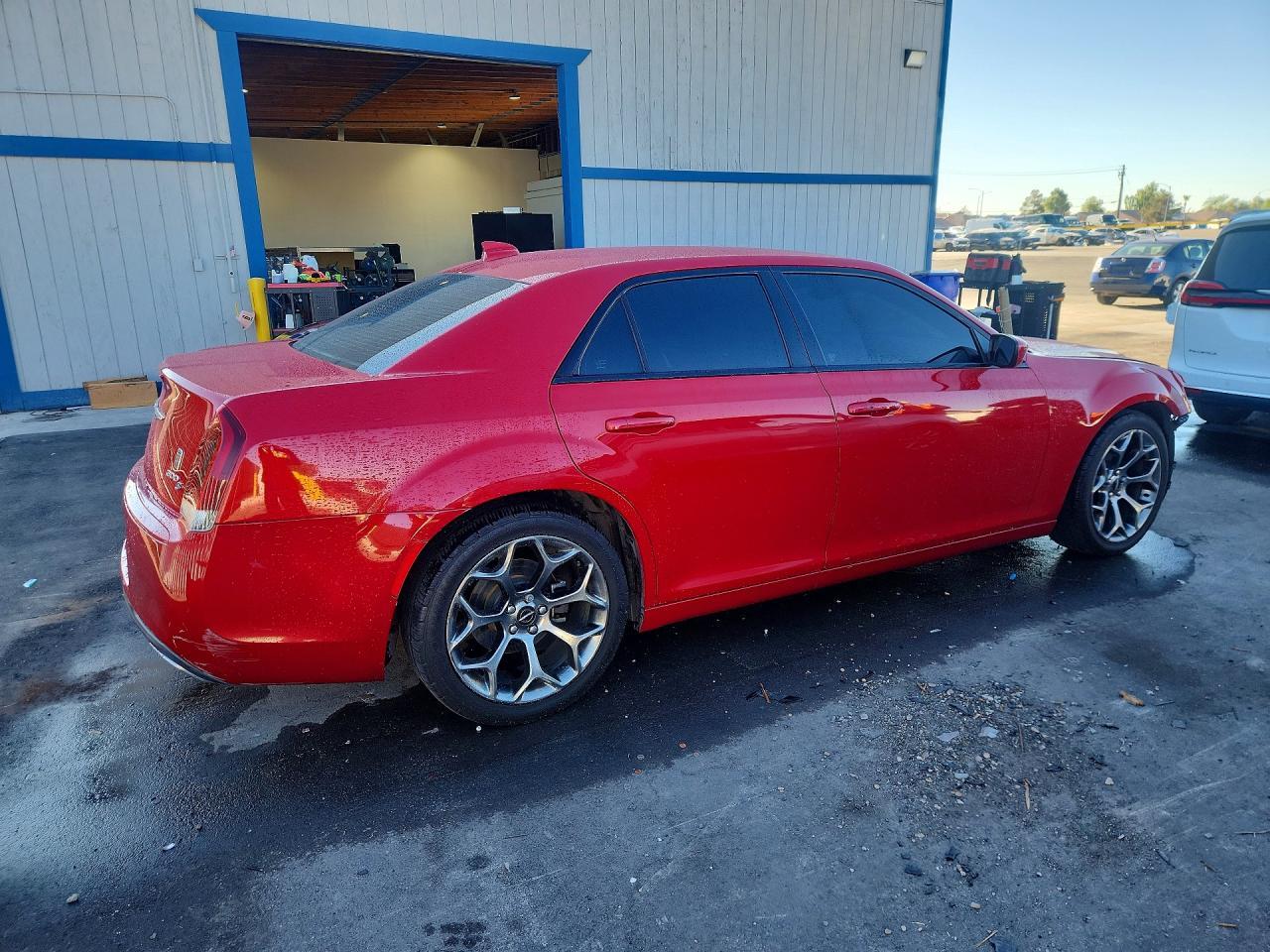 2016 Chrysler 300 S - Фото 3