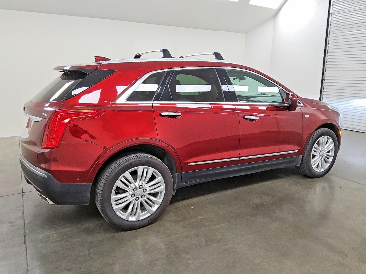 2018 Cadillac Xt5 Premium Luxury - Image 3