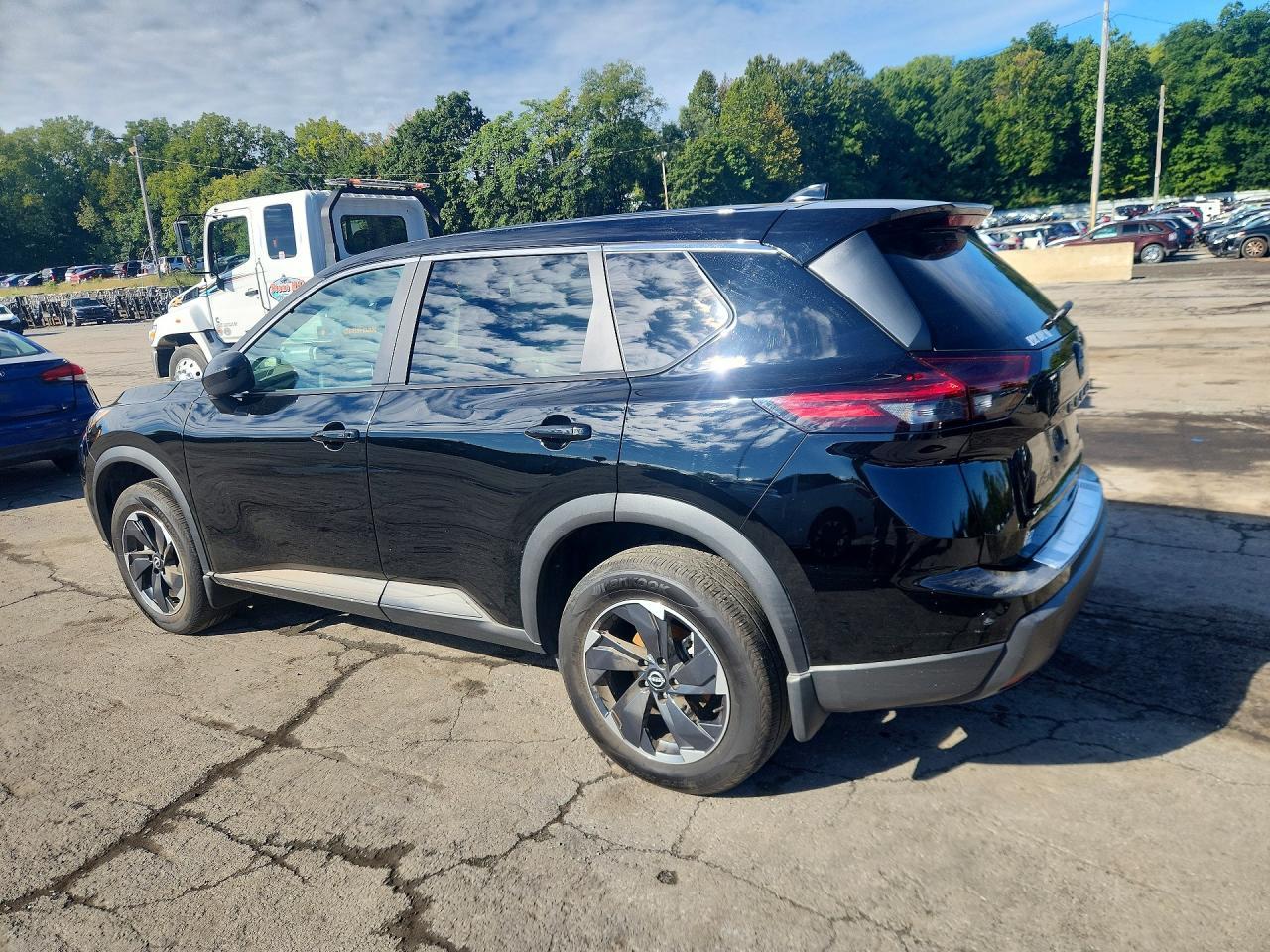 2025 Nissan Rogue Sv - Фото 2